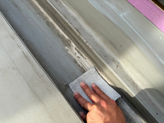 ベランダ塗り替え前にケレン